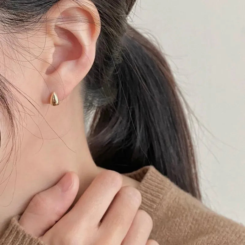 Mini drop earrings