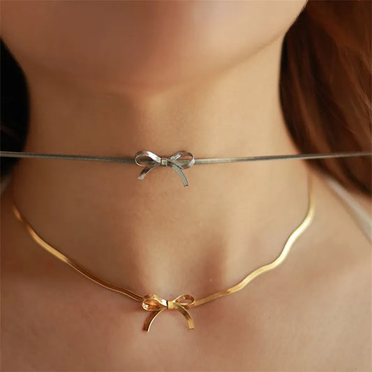 Bow Elegance Choker