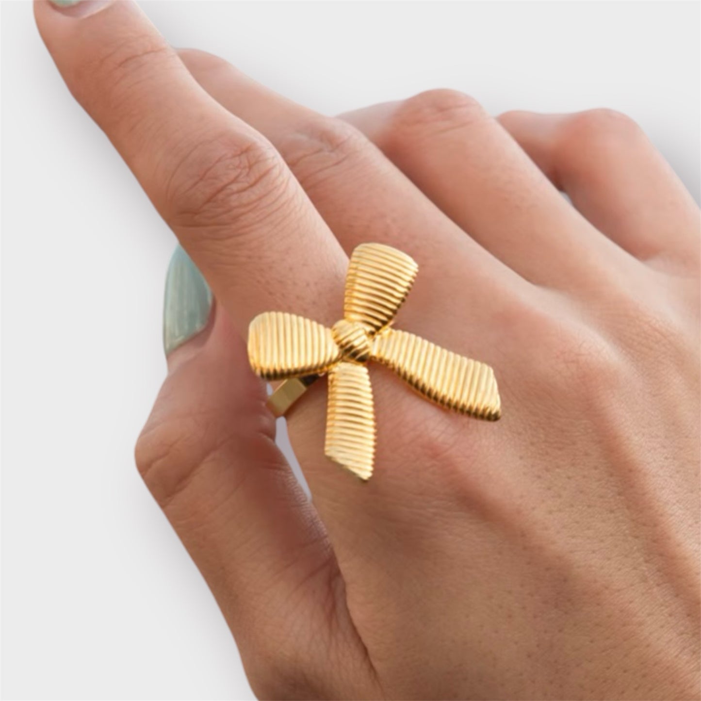 Chic Bow Ring